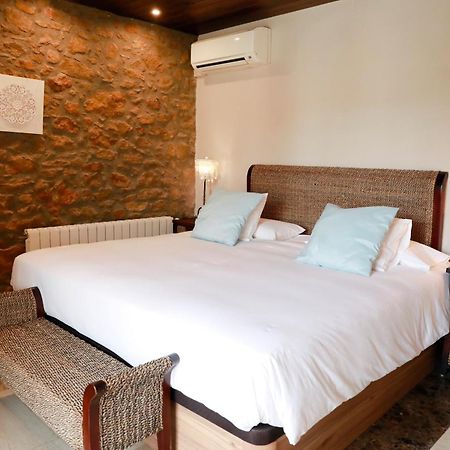 La Violeta Hotel Spa & Chill Out Castelltercol ภายนอก รูปภาพ