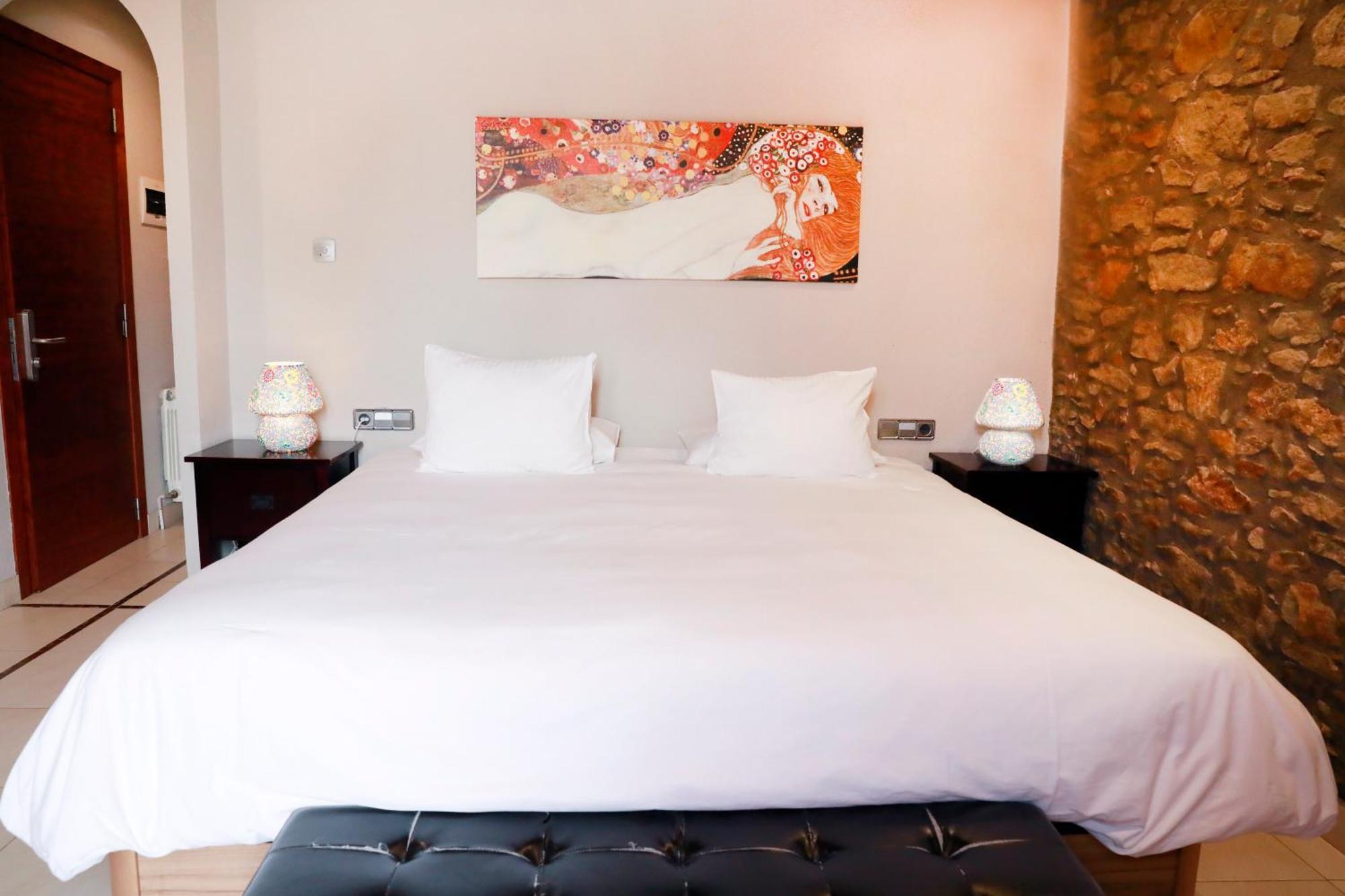La Violeta Hotel Spa & Chill Out Castelltercol ภายนอก รูปภาพ
